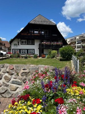 Schmuckstück an der Haslach - 3 Wohnungen, 4 Fewos und 1 Gewerbeeinheit