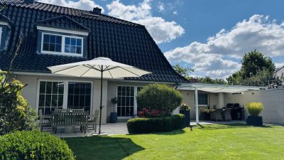Große Doppelhaushälfte mit Garage, Kamin, Süd-West-Garten und Freisitz in Borgfeld