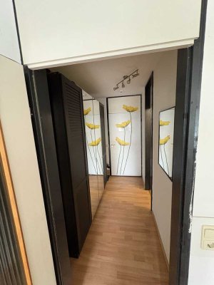 Möbl. Single-Wohnung in der Biebricher Allee