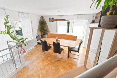 Charmante Maisonette-Wohnung mit Terrasse, Balkon  und 2 TG-Stellplätze in Leonberg-Eltingen!