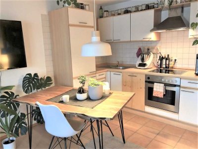 Vollständig renovierte 1,5-Zimmer-Wohnung mit Balkon und Einbauküche in Friedrichshafen
