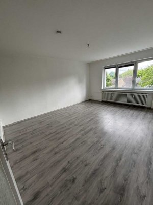ren. 4,5-Raum-Wohnung mit zwei Balkonen und neuem Gäste-WC auf ca. 101 m²zu vermieten