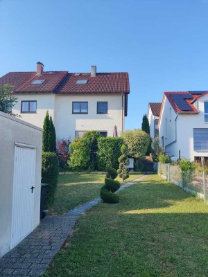Doppelhaushälfte mit Garage und 2 Stellplätzen