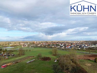 Geräumige 4-Zimmer-Wohnung mit Panoramablick und TG-Stellplatz