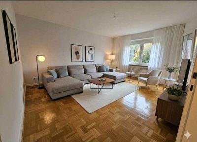 Erstbezug nach Sanierung mit EBK und Balkon: freundliche 2-Zimmer-Wohnung in Büdelsdorf