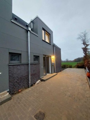 Exklusive Architekten-Doppelhaushälfte zu vermieten in Prisdorf Nähe Hamburg