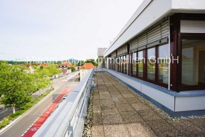 Penthouse-Wohnung mit Aufzug, Balkon und Dachterrasse in zentraler Lage in Eislingen