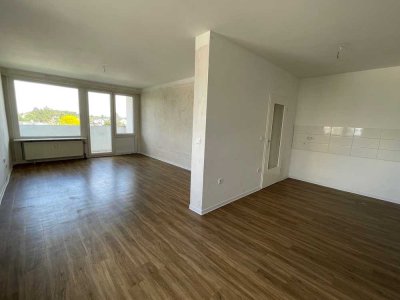 Sanierte geräumige 3-Zimmer-Wohnung mit Balkon