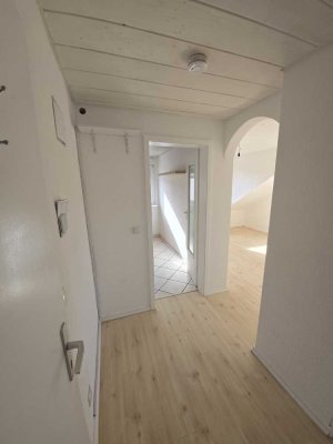 Gepflegte 2-Zimmer Dachgeschosswohnung in Kreuzwertheim