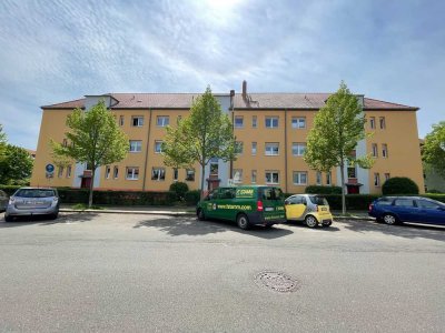 *** Altbau 2 Zimmer * ruhige Seitenstraße * charmante Holzdielen * 2 Balkone * 08/25 ***
