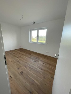 Luxuriöse 3-Zimmer Wohnung mit Balkon im 1. OG in Kaarst
