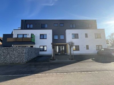 Toplage! Sonnige 3- Zimmer-Erdgeschosswohnung mit großer Südterrasse, Gartenanteil und Garage