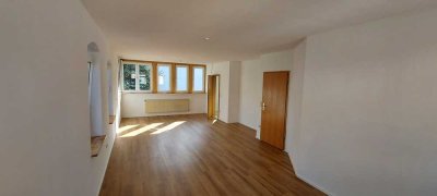 Charmante 3-Zimmer Wohnung, voll renoviert, in Schlüchtern
