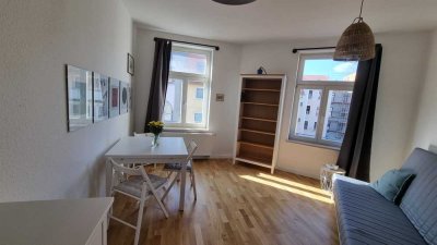 2-Zi-Wohnung WG*Aufzug*vollmöbliert*