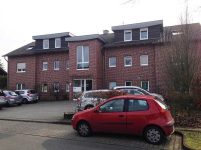 Schöne 3 ZKB Südbalkon in ruhiger Lage !