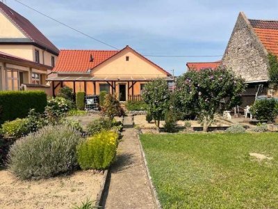 Einfamilienhaus inklusive Einliegerwohnung mit herrlichen Garten!