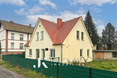 Einfamilienhaus mit gutem Grundriss und neuwertiger Elektrik und Heizung!
