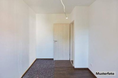 Einfamilien-Doppelhaushälfte mit Terrasse