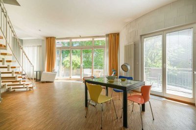 Lichtdurchflutetes Penthouse-Loft mit privater Dachterrasse und Blick über Berlin