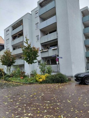 Helle 3-Zimmer Wohnung mit Balkon im 2. OG in Nürnberg-Maxfeld
