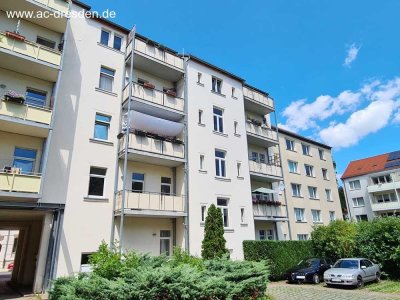 Platz für Familie & Home-Office: sanierte 4-Zimmer-Altbauwohnung im Lutherviertel!