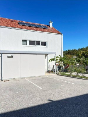 Moderne Wohnoase in Top-Lage: Doppelhaushälfte mit Panoramablick, Garten, Terrasse, 2 Stellplätzen &amp; 2 Außen- Abstellräume!