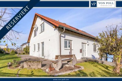 **Reserviert** Ruhig gelegenes Einfamilienhaus mit Kaminofen und sonnigem Garten