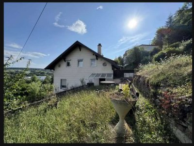 3 Zi Whg  Terrasse, eigener Garten, Sep. Eingang -  100 m²