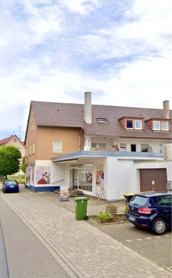 Mehrfamilienhaus mit Bäckerei, Terrasse & Garagen - von privat!