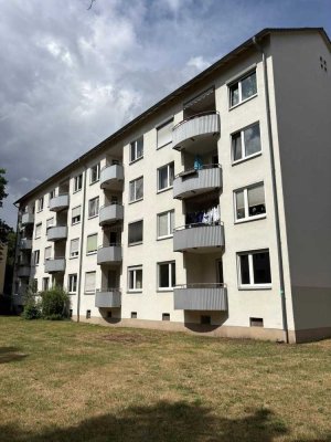 Sanierungsbedürftige 3-Zimmer Wohnung in Niederrad!