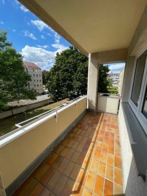 Moderne 3-Zimmer-Wohnung mit Balkon in St. Leonhard