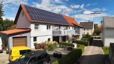 Zweifamilienhaus mit Potenzial sucht neue Herausforderung!