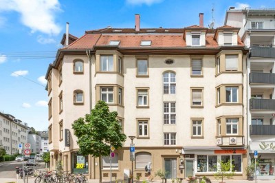 ++ Altbaucharme am Hölderlinplatz - perfekt als Kapitalanlage ++