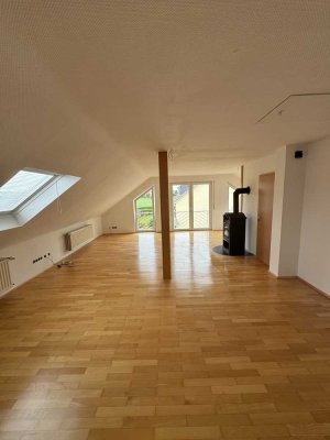 Attraktive Dachgeschosswohnung mit Einbauküche in Menden