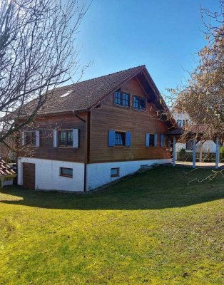 RESERVIERT***Ebenerdiges Wohnen*Wunderschönes Blockbohlenhaus mit PV-Anlage, Doppelcarport, Pool und