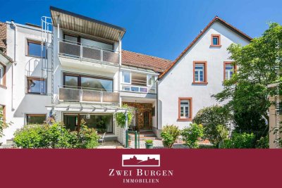 Zwei Häuser nebeneinander mit Doppelgarage in ruhiger Innenstadtlage von Viernheim