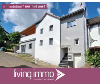 Einfamilienhaus mit großer Terrasse und Garten