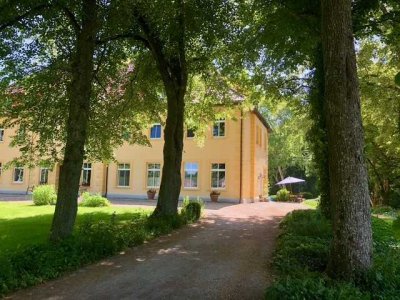 Helle und geräumige 3-Zimmer-DG-Wohnunga (ca. 90qm) in Cammin
