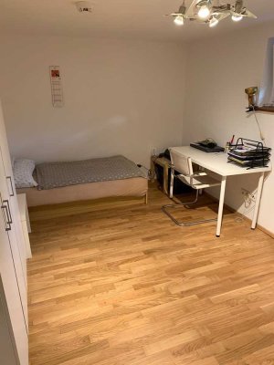 1 Zimmer Appartement in gehobener Lage inklusive EBK und Bad