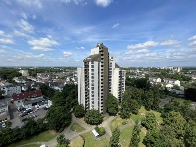 Vermietete 3 Zimmer Wohnung mit Loggia, Einbauküche und Tiefgaragenstellplatz in Köln-Urbach