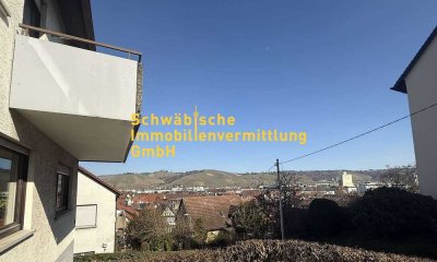 *Top Preis*, 2-Zi.-Whg. im DG mit Balkon, schöne & ruhige Lage