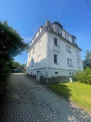 schöne Etagen Wohnung mit Stellplatz und Garten