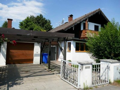 EFH mit großem Grundstück, - ein Traum für die Familie mit Kindern -