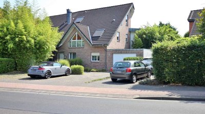 ZWEI WUNDERBARE EIGENTUMSWOHNUNGEN IN MODERNEM 2-FAMILIENHAUS MIT SCHÖNEM GARTEN
