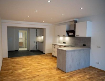 Erstbezug - Kernsanierte Wohnung mit Altstadtflair im 1. OG
