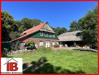 Ehemaliges Bauernhaus mit 4 Wohneinheiten auf dem Lande
