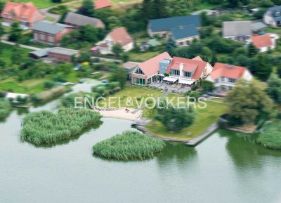 Exklusives Anwesen mit direktem Wasserzugang
