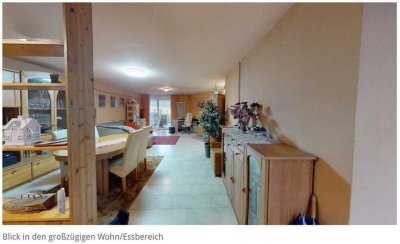 Attraktive 2,5-Zimmer-Erdgeschosswohnung mit Balkon, Einbauküche in Bretten