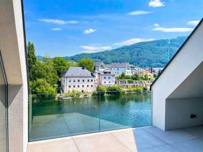 Gmunden: Maritimer Luxus - Penthouse mit Bootshaus en suite.