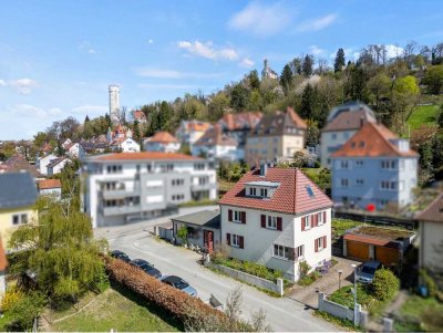 Sehr interessantes 2 Familienhaus mit Entwicklungspotenzial und angrenzender Gewerbefläche!